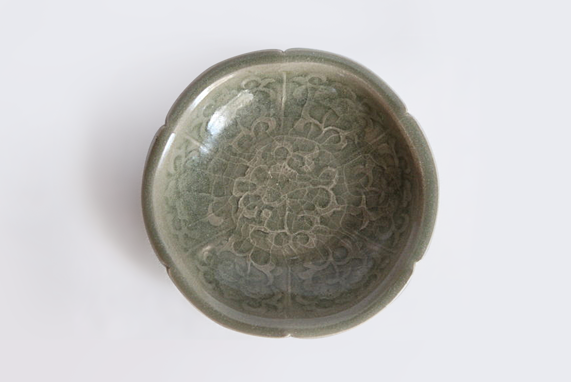 耀州窯青瓷輪花皿